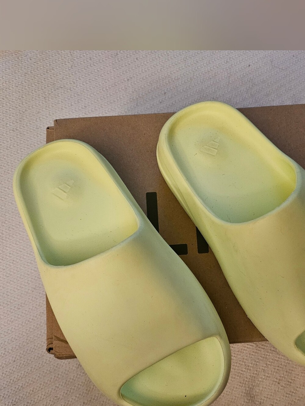 Yeezy Slides Glow Green Size 7